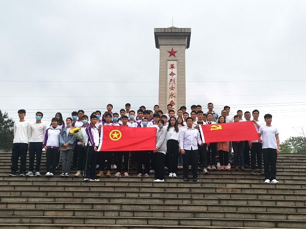 柳州烈士陵园祭扫活动